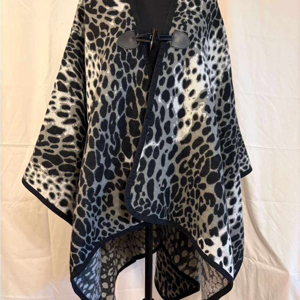 Elegant Animal Print Poncho in Black and Gray